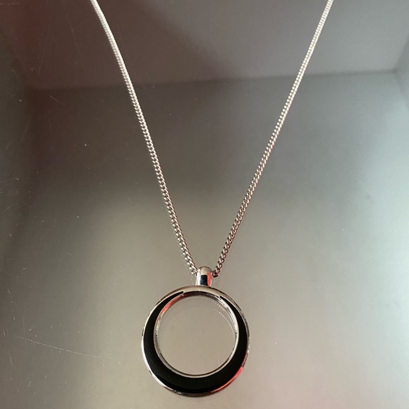 Circular Pendant and Chain - Picture 2 of 4